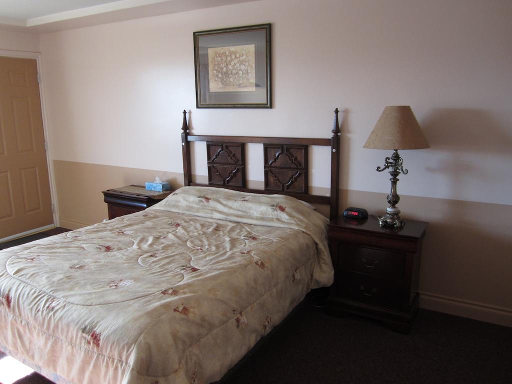 Traveller'S Inn Dawson Creek Værelse billede